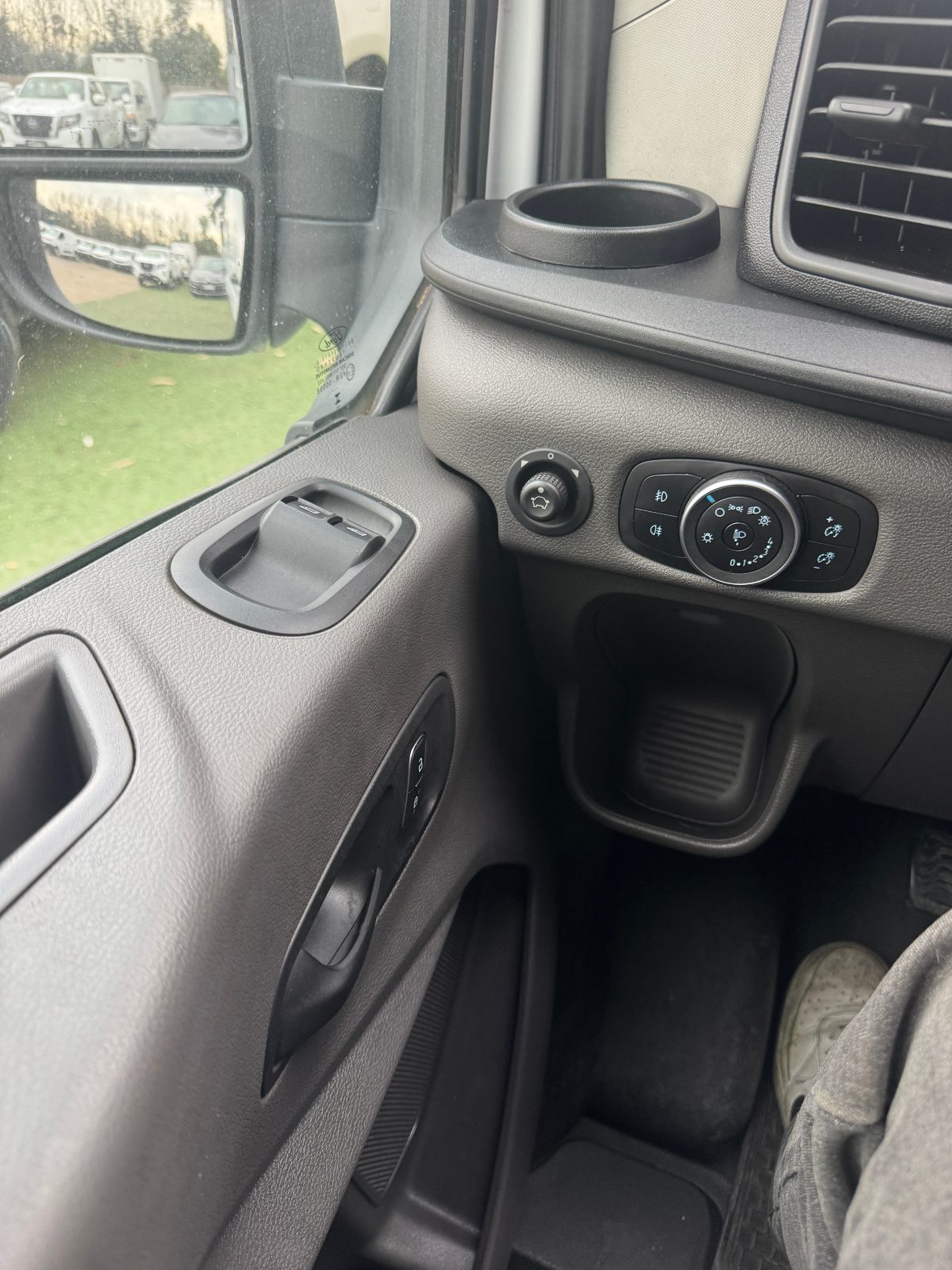 FORD TRANSIT 4X2 2.0 2024 11